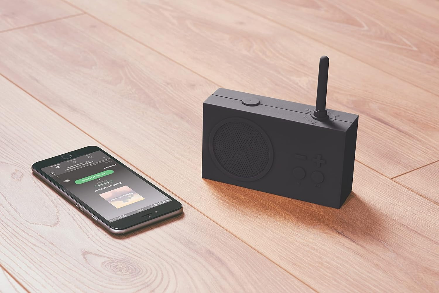 TYKHO 3 Wireless Bluetooth Speaker and FM Radio, Splashproof and Rechargeable - Black