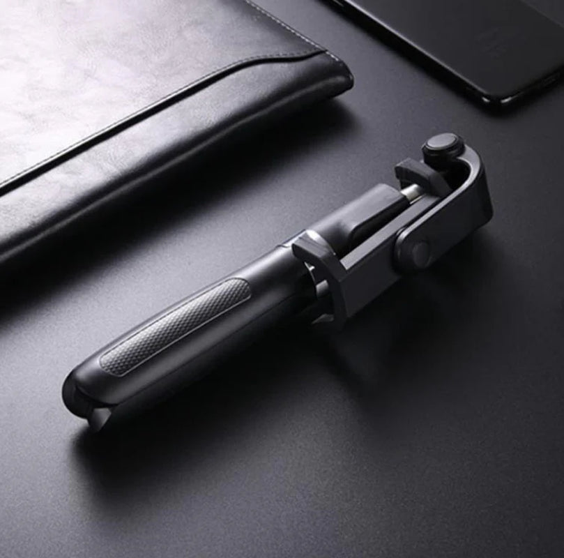 Universal Bluetooth Selfie Stick for Apple, Adjustable Tripod Stand with Live Streaming Mount for Mobile Devices